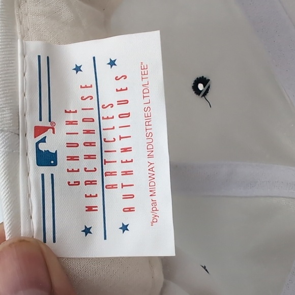 MLB| NWT Vintage MLB Detroit Tigers White Sports Cap Snap Back Blue Brim - Picture 11 of 13